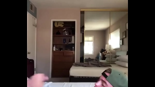 Play MP4 - Me cumming on myself