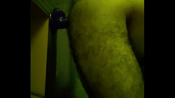 Disfrutando de mi dildo 