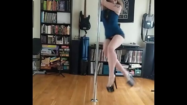 Play MP4 - Black and Blue Skirt Strip