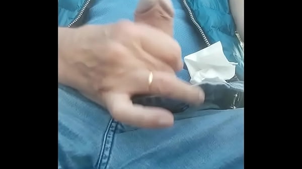 Play MP4 - Picnic masturbation