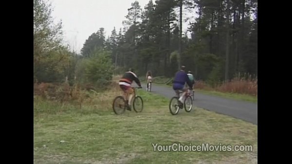 Milf group fucked and_cummed over outdoors