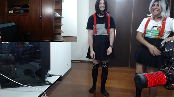 Egirls se beijando em livestream 