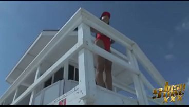 Nonton Miami Mami Fucks Bbc Nat Turnher At The Beach thumbnail