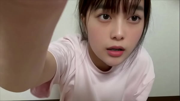 男友達のおちんちんが大きくてどんなちんちんか想像してしまってムラムラしてオナニーする女子大生 