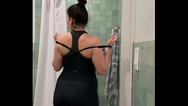 Nonton Shower Cam! Squeaky Clean After Hot Yoga With Dani thumbnail