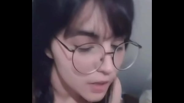 Novinhasafada_fazendo_sexo oral