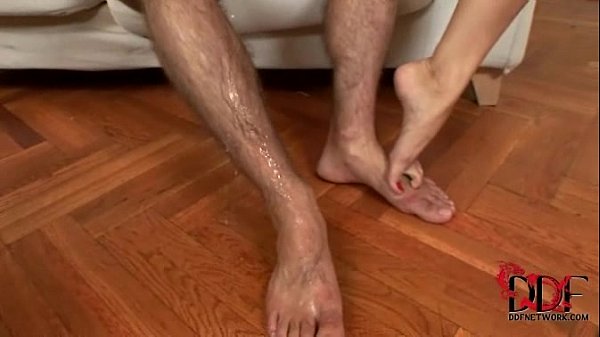 Play MP4 - Hot and wet session of foot fucking