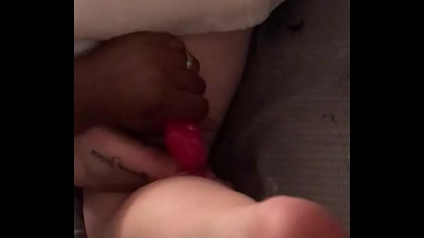 Amateur d pawg_wife screaming and cummin with a huge dildo up her ass