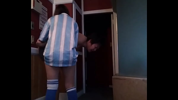 金蹴り111　タマ責め 