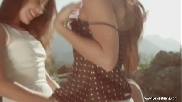 SensualLesbianGirlfriends From EuropeSeducing