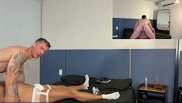 Brasileiro Conhece um gringo americano no hotel levei ele pro quarto deixei ele me foder bem gostoso (VIDEO COMPLETO NO RED) 