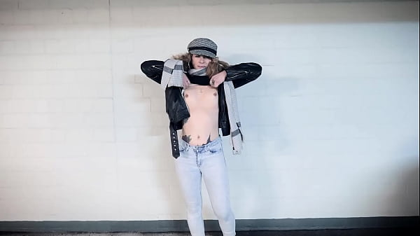 Xxl anal casting kira 