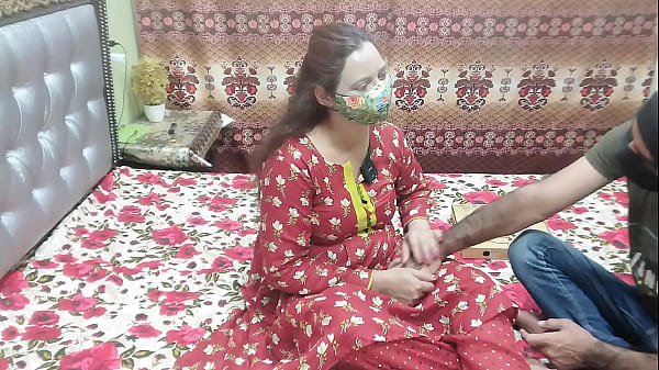 Pizza Delivery Boy_Fucked Hard in Doggystyle IndianDesi Bhabhi BigAss Hindi Audio