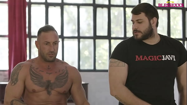 Play MP4 - Straight friends playing with their sticks