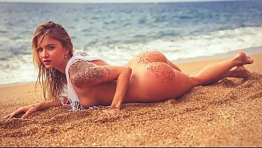 Tattooed Blonde Sucks His Cock on a Public Beach... Sand All Over Her Tits