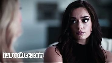 Nonton Rachael Cavalli And Sophia Burns In Never Meet Your Heroes thumbnail