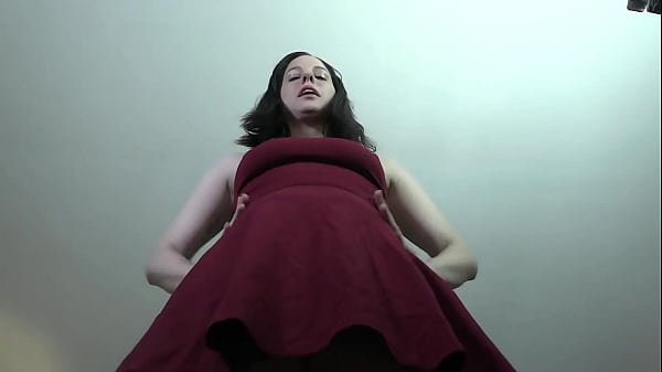 Giantess Has Her Way With You thumbnail