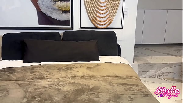 Nonton Meu Vizinho Que Disse Que Era Casado Me Comeu Quando A Mulher Dele Foi No Mercado , Era Pra Ser Uma Rapidinha A Camisha Estorou thumbnail