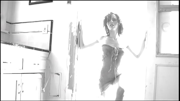 Nonton Young, Skinny Couple Have A Hot, Spontaneous Fuck In The Kitchen In The Morning thumbnail