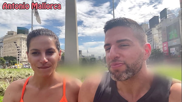 Argentinian Fitness Babe Gets Picked Up thumbnail