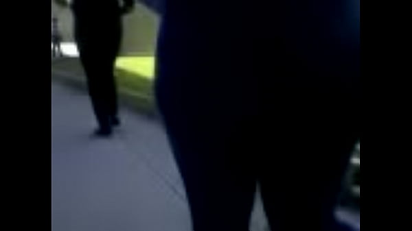 culona peruana en tren 5