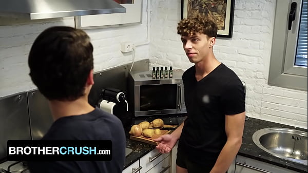 Play MP4 - Now That They Have Become Stepbros&comma; Spending Time Together Has A Whole New Meaning For Danny & Jack