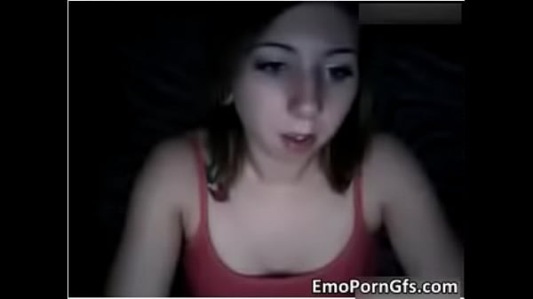 Slutty emo chick in sexy red lingerie 