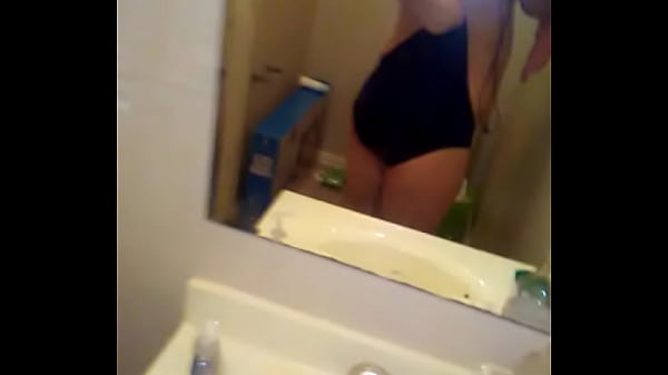 Play MP4 - Shawn being gay