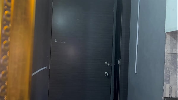 Nonton Hot Latina Fucks White Pizza Delivery Guy thumbnail