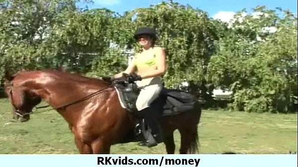 Girl_getting_payed for nudity12