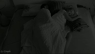 Nonton A Quiet, Intimate Midnight Moment With An Amateur Couple thumbnail