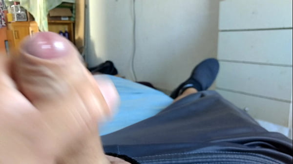 Play MP4 - Punheta de pau duro melado&comma;cheio de tes&atilde;o