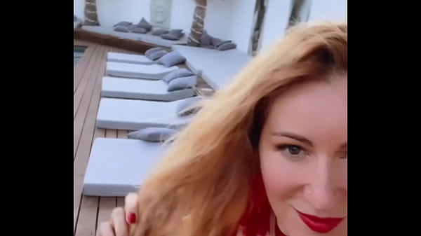 Voici la tenue que je portais lors du dernier Gang-bang postait ici hier soir. ... 