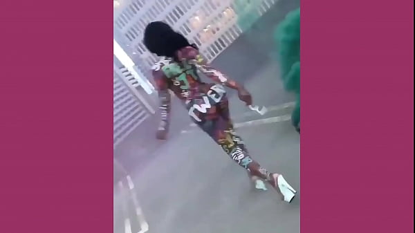 5 hot nairobi women move those buns 