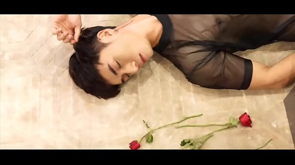 Play MP4 - Trai Th&aacute;i &dstrok;ẹp trai khoe cu