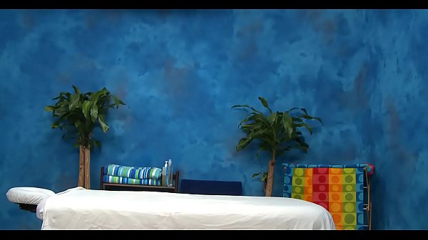 Nonton Experienced Gal Gives Head thumbnail