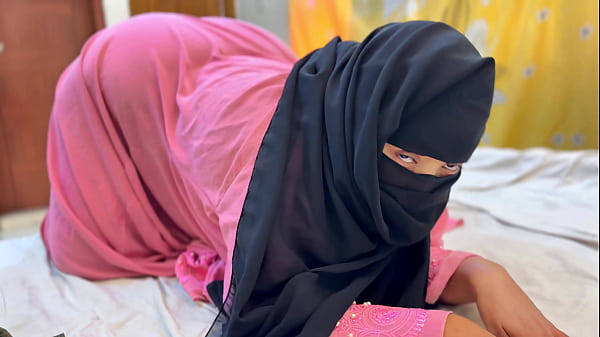 Big Ass Beautiful Arabian Muslim Stepmom Want Anal Fuck From Driver thumbnail