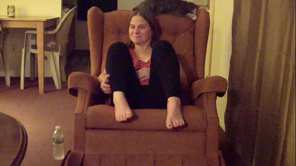 Nonton She Does All The Hiring thumbnail