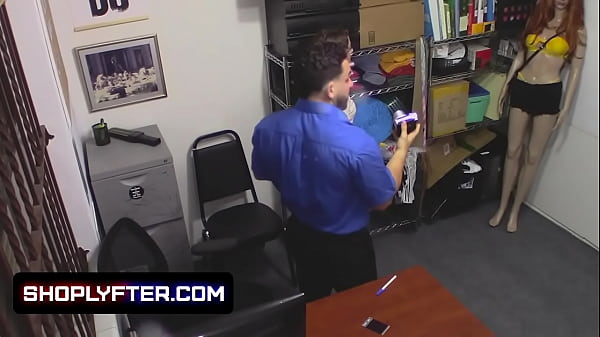 Cute_Slut Ava Eden Takes Deep_Cavity Search