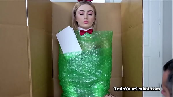 Sexbot blows her master 