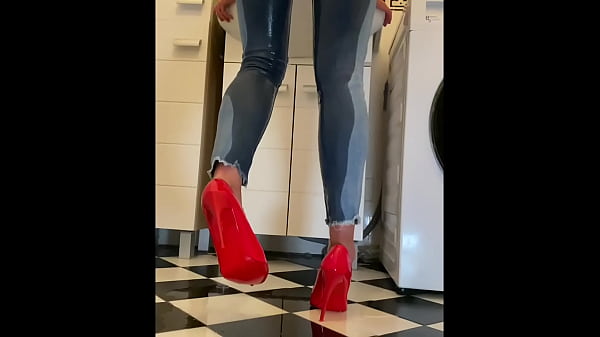 DesperateWettingmy Jeans and inmy sexyRed HighHeels and play_with