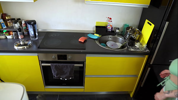 Nonton Messy Kitchen? Maid Gets Punished With My Hard Dick thumbnail