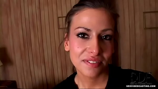 Play MP4 - Hollywood Diva Strikes Again&excl;