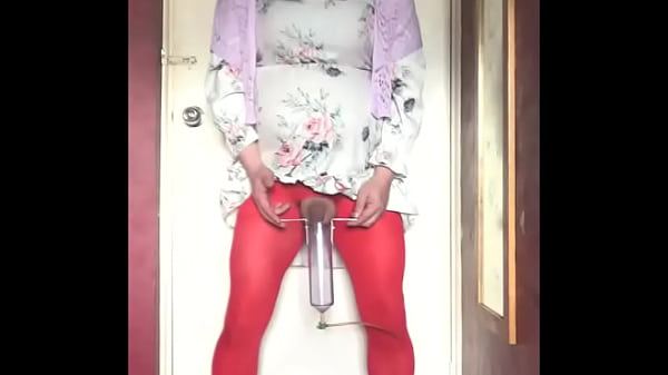 crossdressing sissywill not stop swallowing his own pee till he has swallowed someof yourpee first