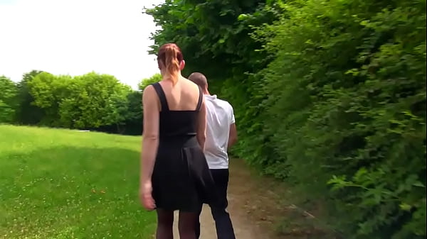 Son mec lui fait faire_la pute_pour gagner son_argent_de poche_MF200962 1