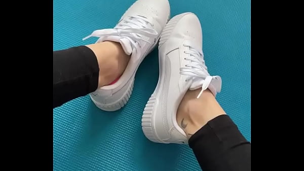 Nonton Can You Smell My Sweaty Feet When I Open My Shoe?&bull;more On Of! #sneacker #pedsocks #sweatysocks #feet #fetish #bla ... thumbnail