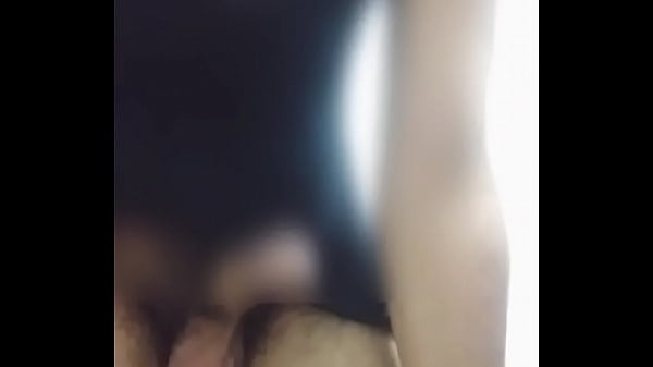 بيجلخ فى زبو الكبير نيك thumbnail