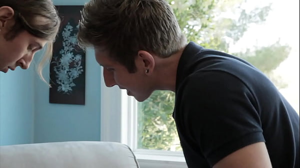 Play MP4 - Asian Stepmom gets laid by two young guys