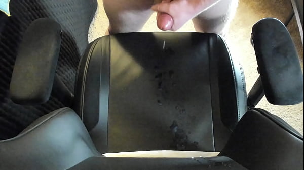 Massive cummm sprayyy