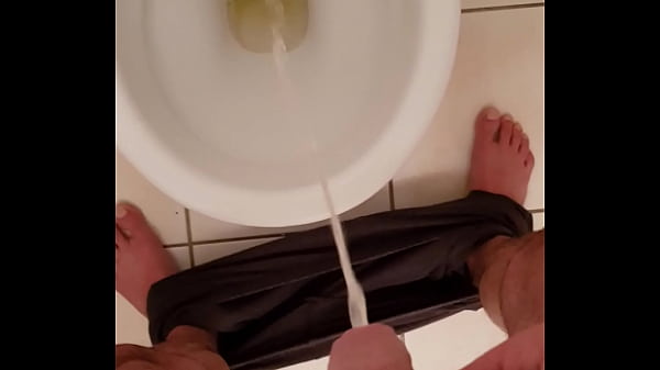 Play MP4 - Pipi pisse